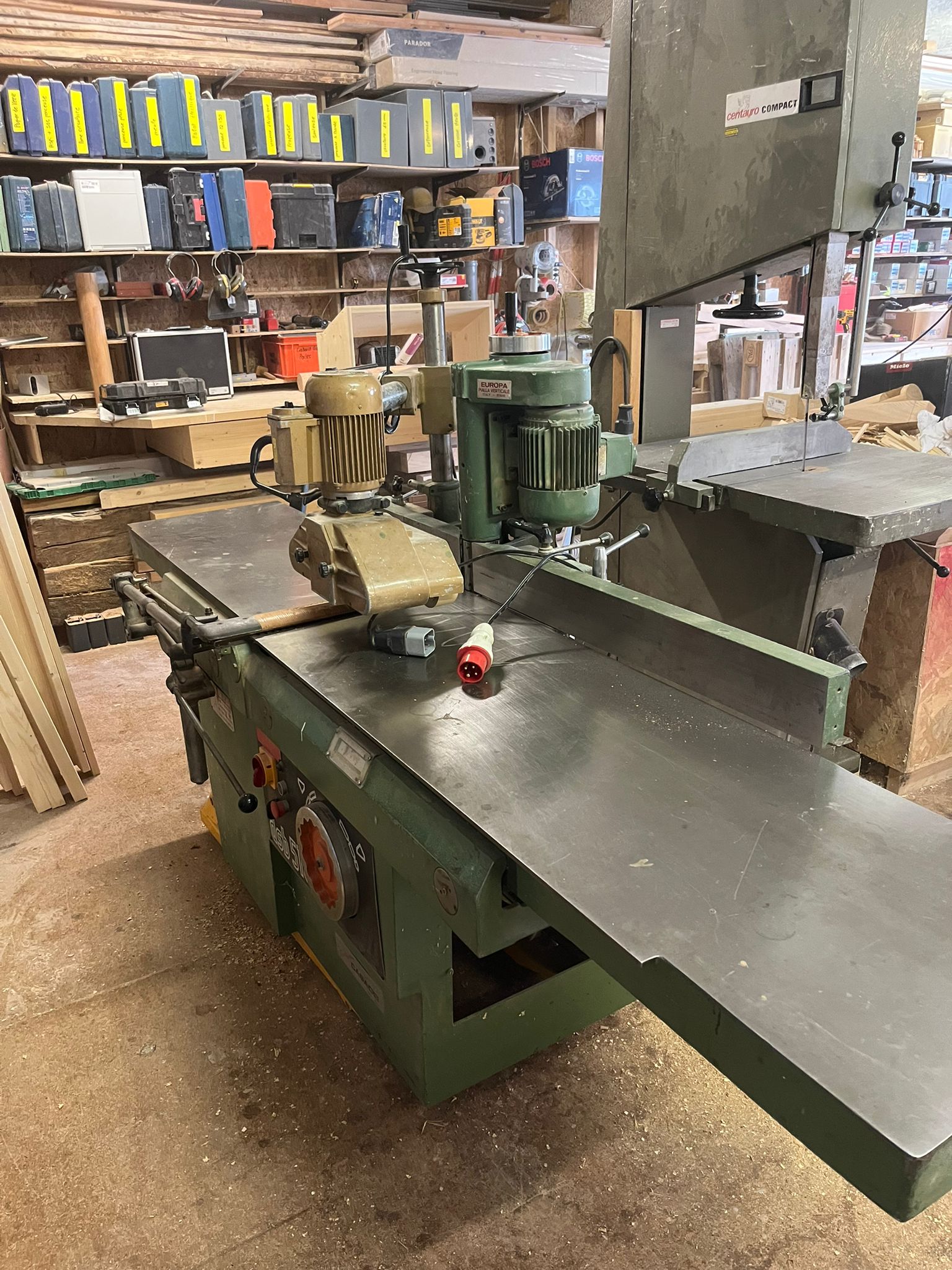 Dégauchisseuse à 2 arbres, plat+chant CASADEI DSB510  (RO) – Image 8