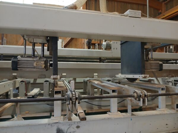 Déligneuse-Tronçonneuse pour le tri qualitatif en scierie JRIMAC Twin-Cut  (DU) – Image 7