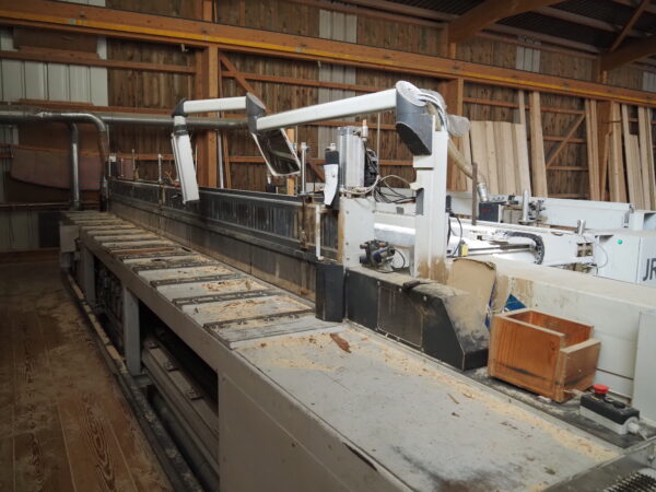 Déligneuse-Tronçonneuse pour le tri qualitatif en scierie JRIMAC Twin-Cut  (DU) – Image 3