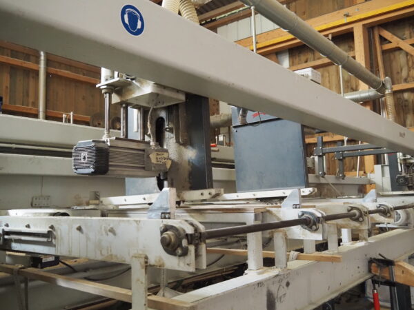 Déligneuse-Tronçonneuse pour le tri qualitatif en scierie JRIMAC Twin-Cut  (DU) – Image 11