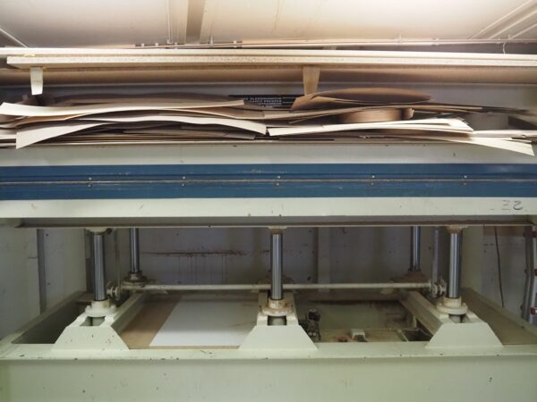 Presse à plaquer NPC ORMA Macchine Type Euro  (DR) – Image 3