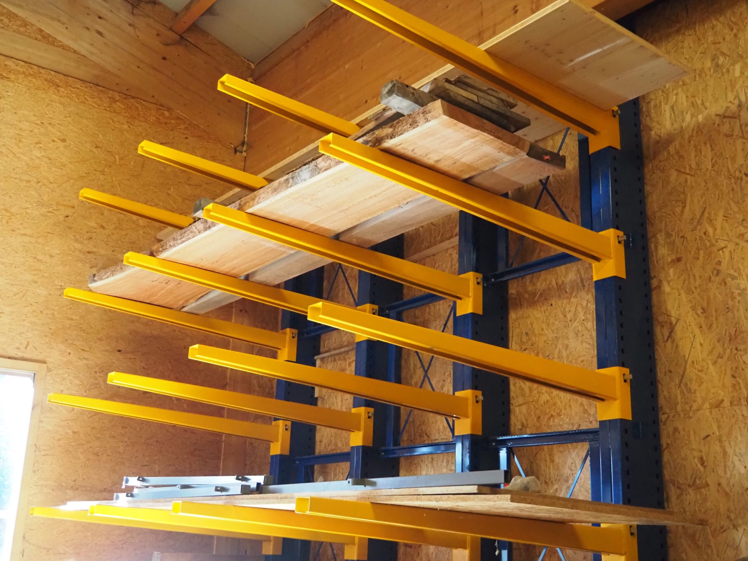 Cantilever une face, lourde charge (bleu-jaune) (DY)