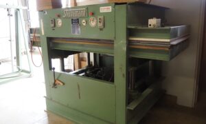 Presse à plaquer compacte STEINMANN 125x250cm  (ML)