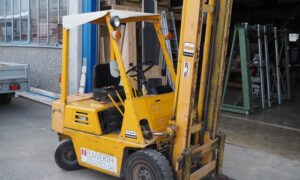 Chariot-Elévateur frontal à essence KOMATSU FG15 (ML)