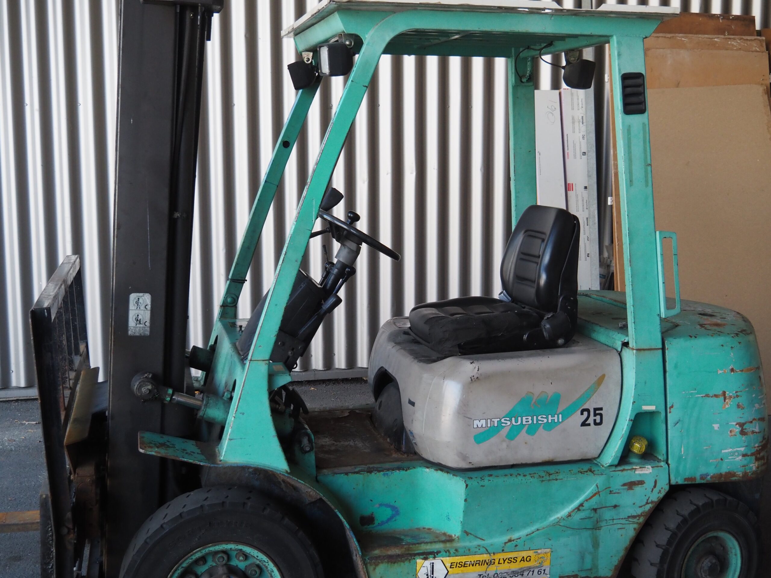 Chariot-Elévateur frontal à essence MITSUBISHI-25 (RU) – Image 5