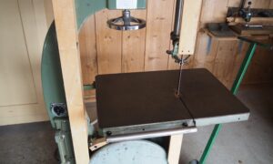 Scie à ruban 500 mm sur chariot  (DC)