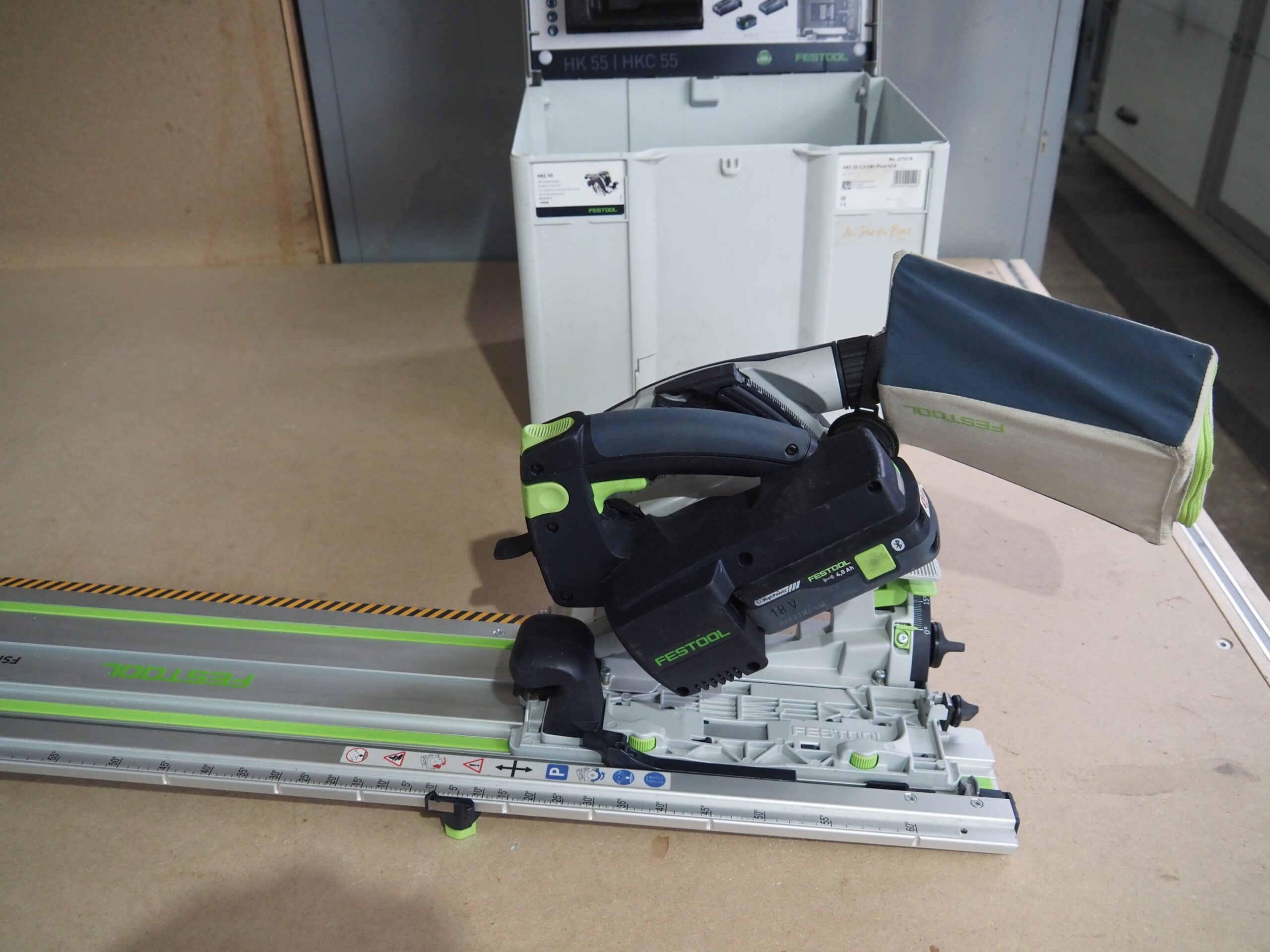 Scie circulaire Accu FESTOOL HKC 55 sur table (BR) – Image 7