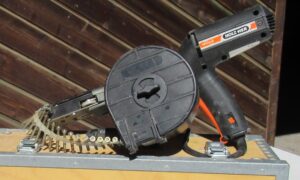 Visseuse automatique HOLZHER 3302  (SC)