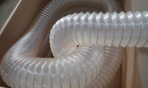 Tuyau spiralé transparent d'aspiration neuf  (DG)